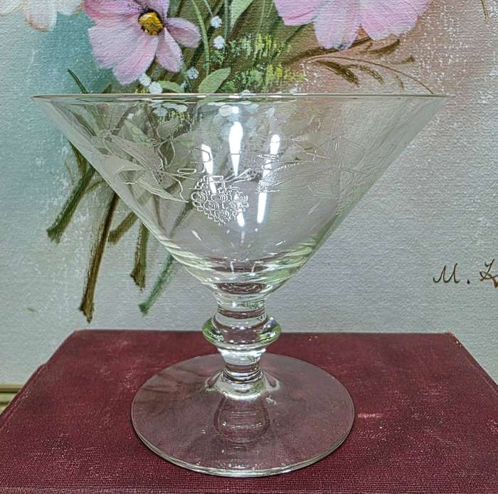 6 Beautiful Cocktail Glasses Vintage