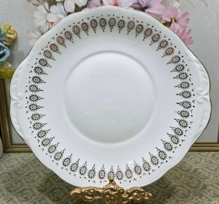 Queen Ann Cake Plate
