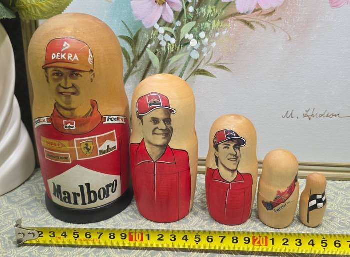 Matryoshka Marlboro dolls