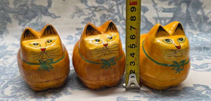 Set of 3 Papier-Mâché CAT Trinket Boxes