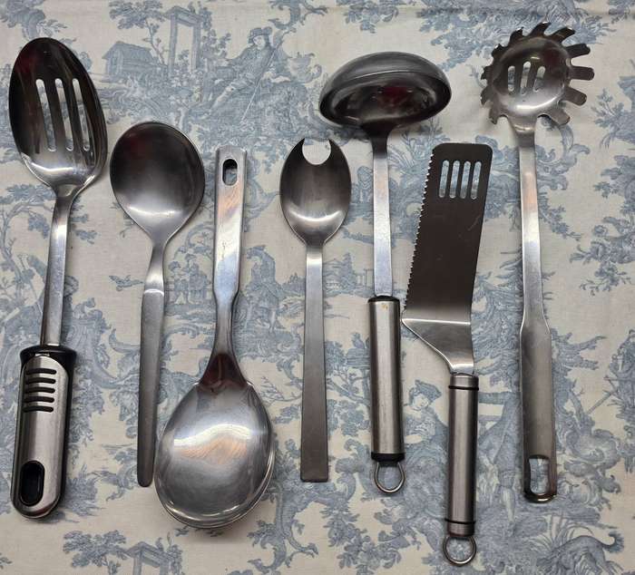 KITCHEN UTENSILS  | LOT 1 |