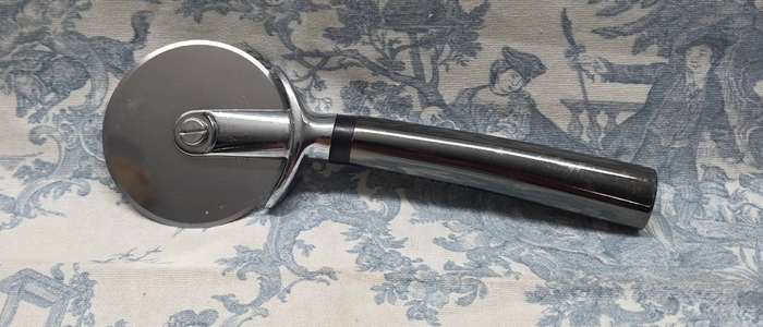 Sabatier Pizza Cutter