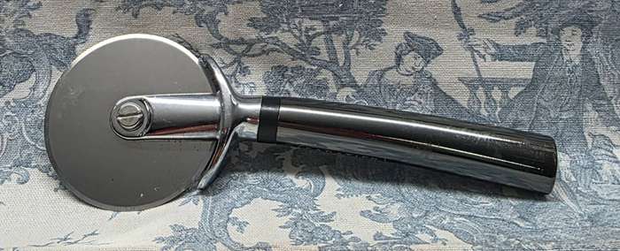 Sabatier Pizza Cutter
