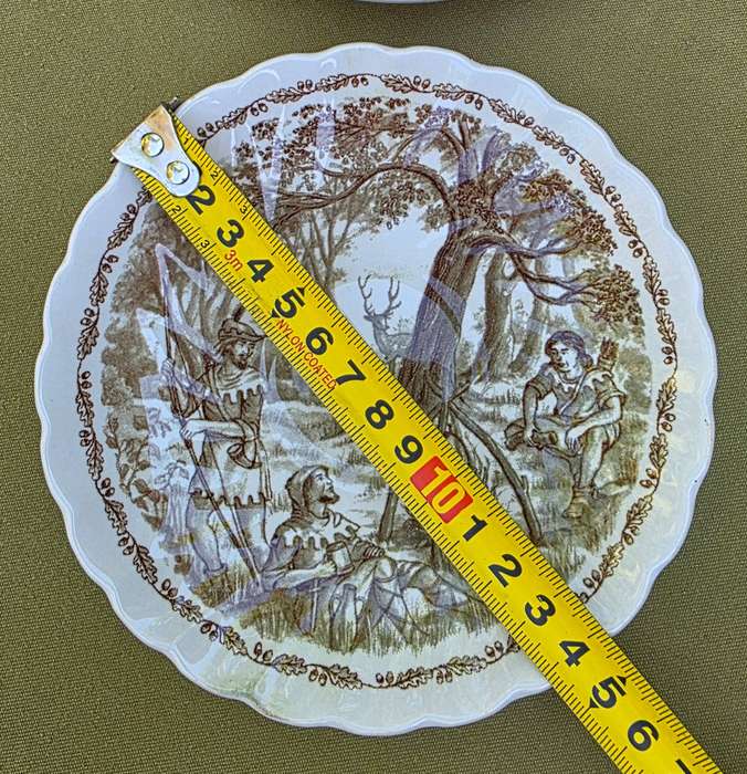 Set of 2 Vintage Saucers | Broadhurst | England