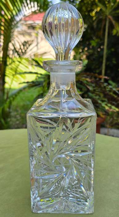CRYSTAL DECANTER