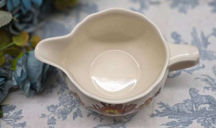 ROYAL DOULTON POURER