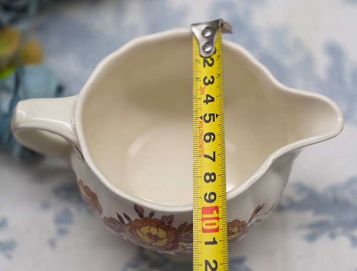 ROYAL DOULTON POURER
