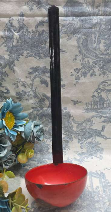 VINTAGE ENAMEL SOUP LADLE | DECOR | KITCHENALIA |