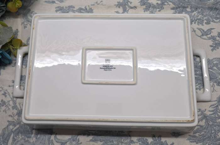 Large Woolworths porcelain baking dish | 02 |