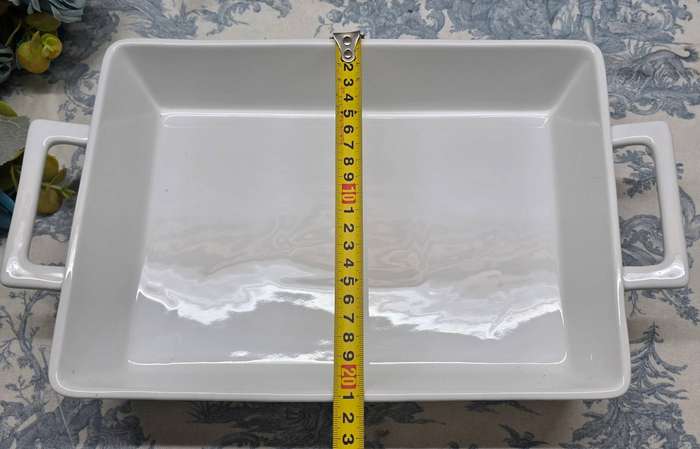 Large Woolworths porcelain baking dish | 02 |