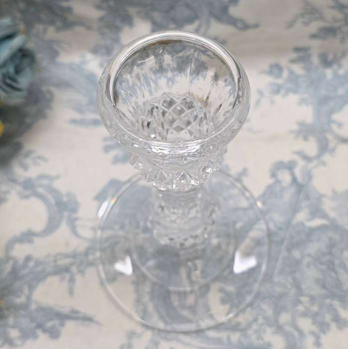 STUNNING GLASS CANDLE HOLDER | 10 X 17 CM HIGH |