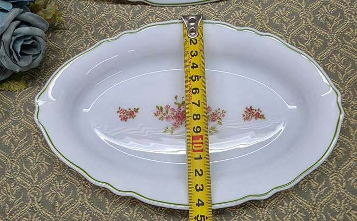 Beautiful Vaisselle Arcopal set