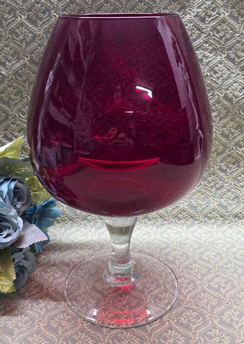 Vintage Red | glass vase | Italian |