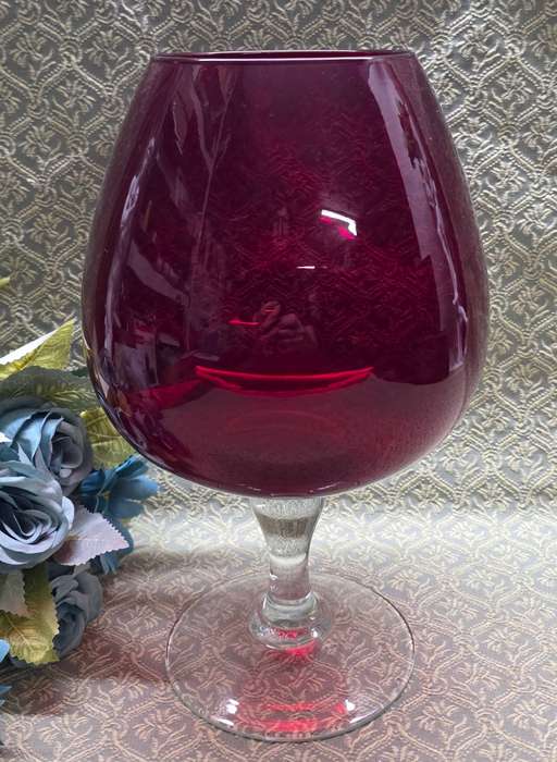 Vintage Red | glass vase | Italian |