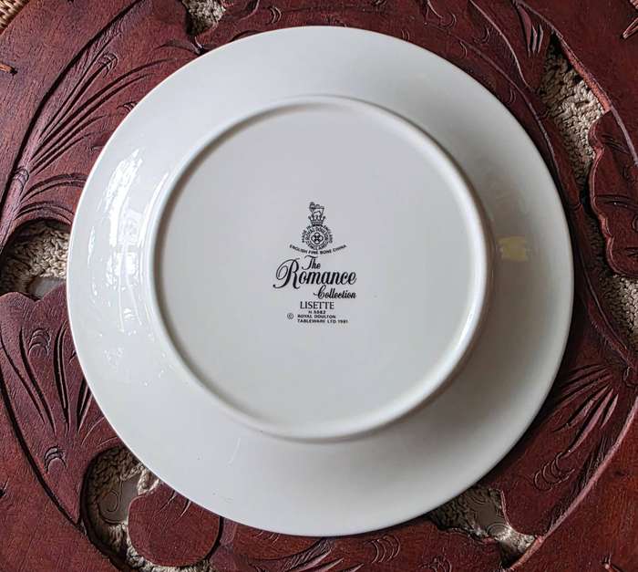 Royal Doulton Lisette H5082  The Romance Collection (1981) Tri-Set | 02 |