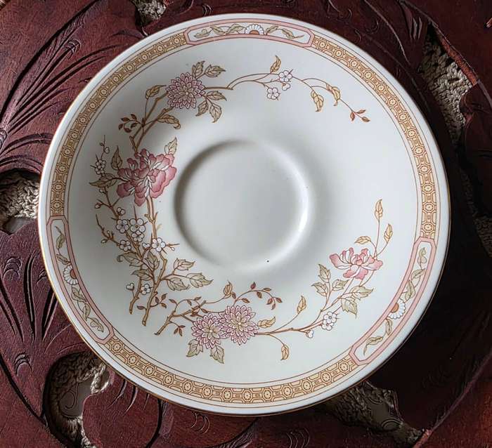 Royal Doulton Lisette H5082  The Romance Collection (1981) Tri-Set | 02 |