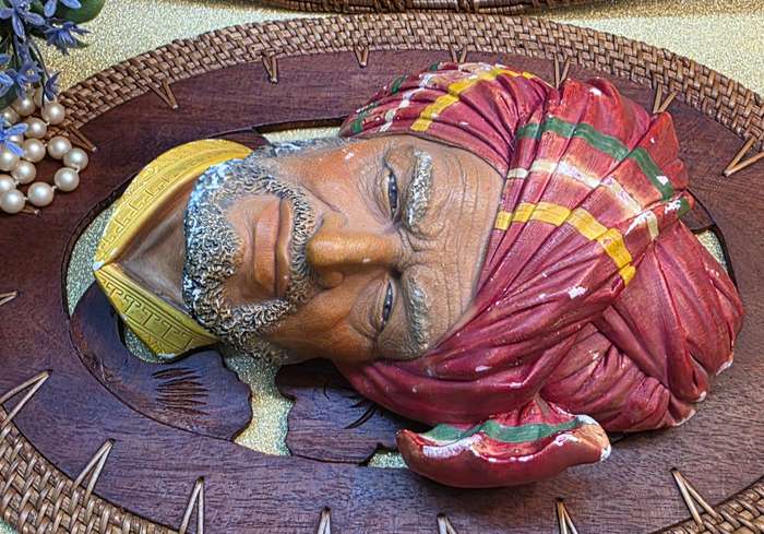 Collectible Bonson Chalkware head wall hanging plaque