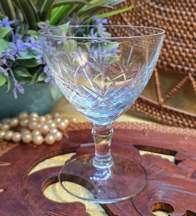 5 CRYSTAL GLASSES