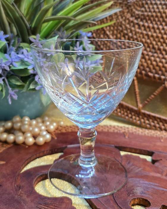 5 CRYSTAL GLASSES