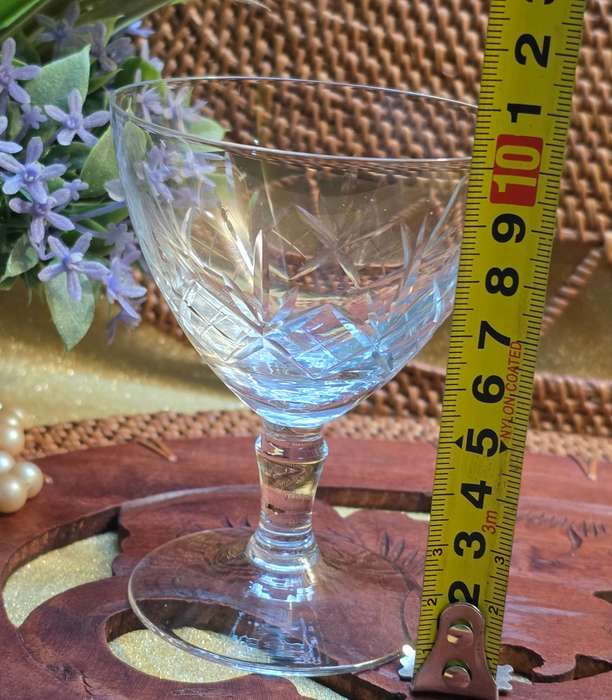 5 CRYSTAL GLASSES