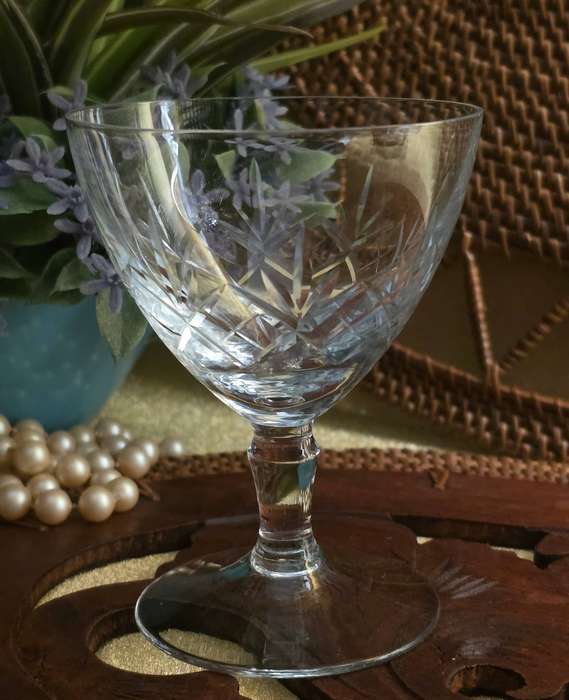 5 CRYSTAL GLASSES