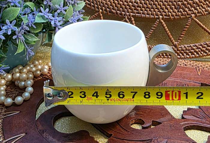 SET OF WHITE COFFEE MAGPPIE MUGS