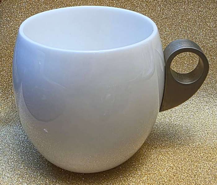 SET OF WHITE COFFEE MAGPPIE MUGS