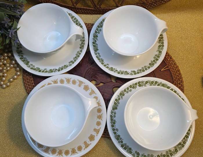 4 Corelle Corning | Vintage Coffee Tea Cups & Saucers |  Mid Century |