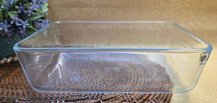 VINTAGE PYREX OVEN BOWL