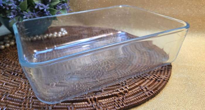 VINTAGE PYREX OVEN BOWL