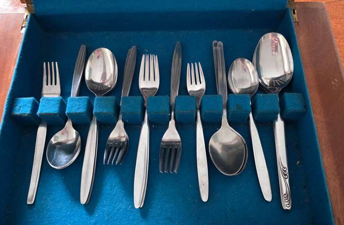 Wooden Cutlery box with Cutlery