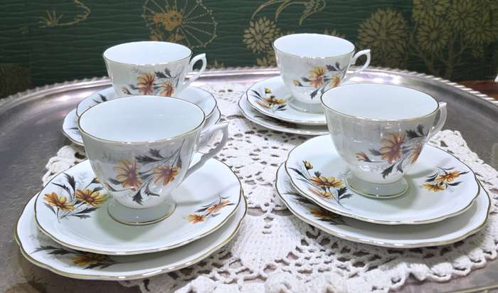 ORIENTAL TEA SET | 4 TRI SETS |