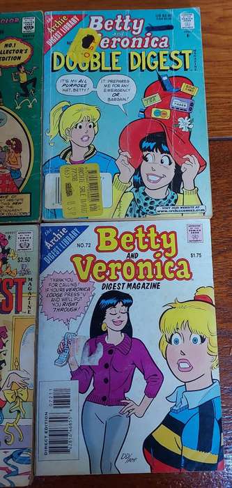 Vintage Comic Books - Bettie and Veronica