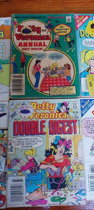 Vintage Comic Books - Bettie and Veronica