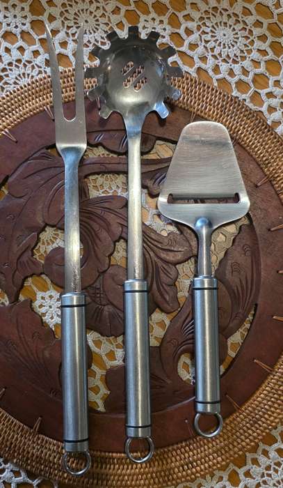 UTENSILS FOR YOUR KITCHEN