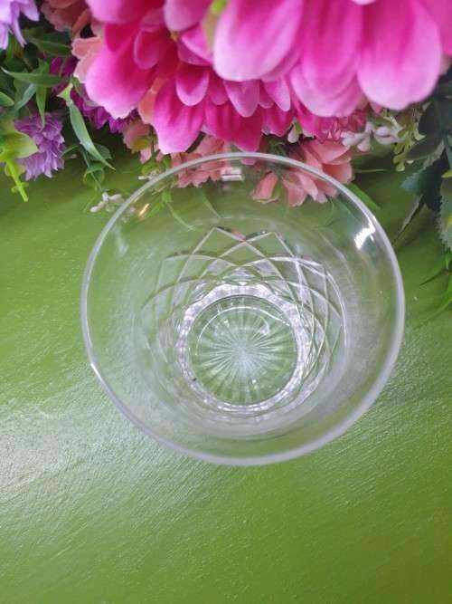 SMALL CRYSTAL VASE