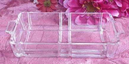 SMALL GLASS TRAY FOR YOUR DRESSING TABLE