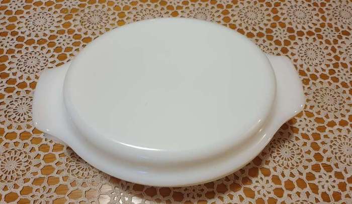 VINTAGE | OVEN BOWL | SERVING BOWL | RETRO | FIRE KING | USA |