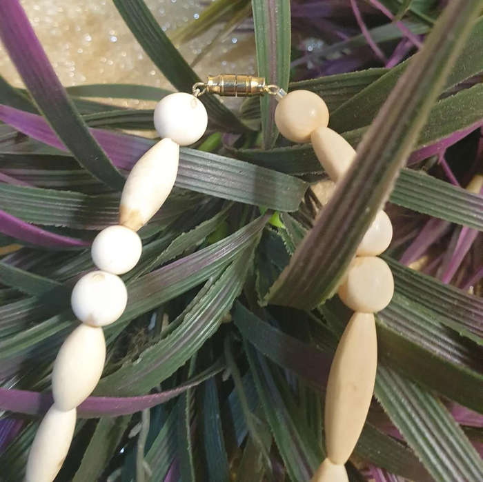 IVORY COLOUR BONE NECKLACE