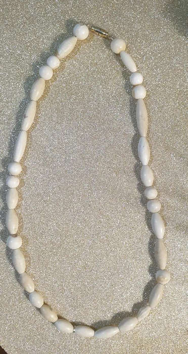 IVORY COLOUR BONE NECKLACE