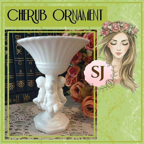 FINE QUALITY K.K ORIGINAL` PORCELAIN CHERUB ORNAMENT STAND