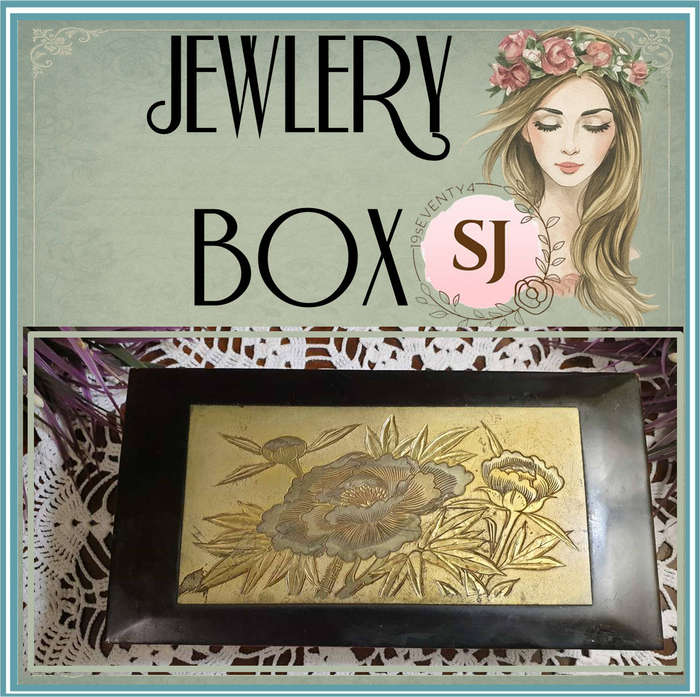 Japanese Jewelry Box  (1940-1970)