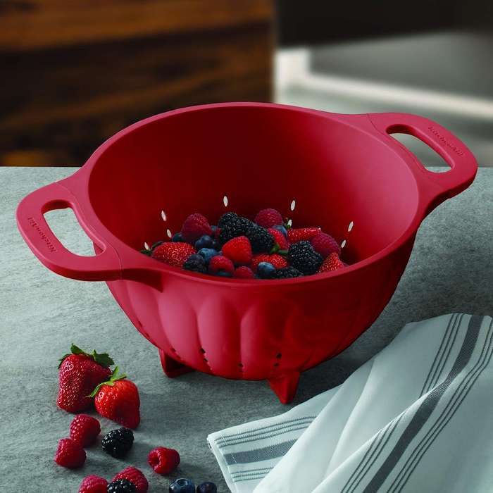 KitchenAid Classic Plastic Colander, 5-Quart, Red