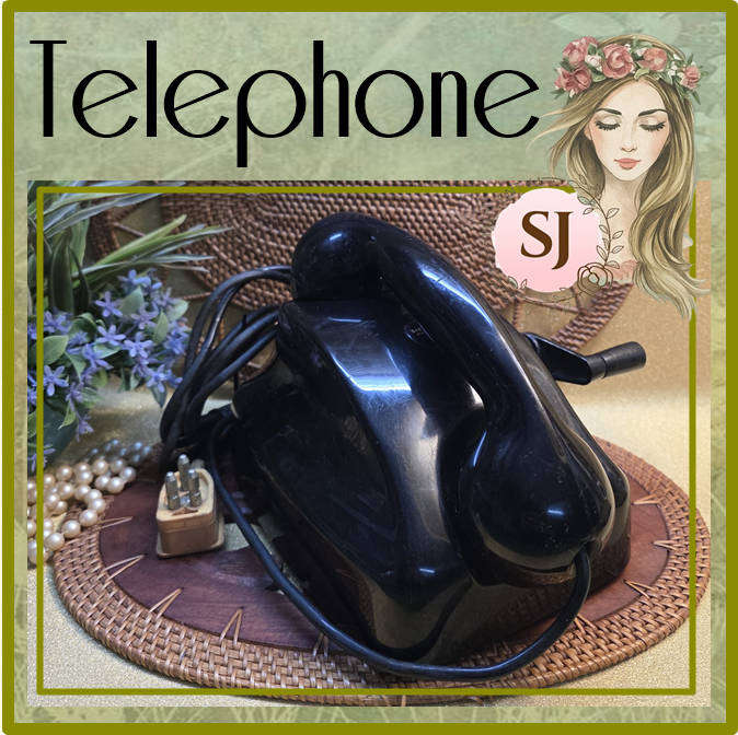 Vintage  bakelite  telephone for the collector