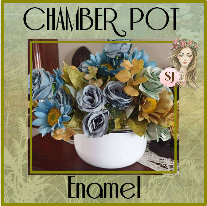 VINTAGE ENAMEL CHAMBER POT