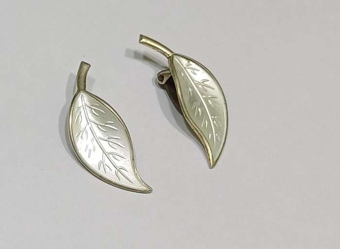 1950s David-Andersen White Enamel Sterling Silver Leaf Set  Necklace & Clip-On Earrings