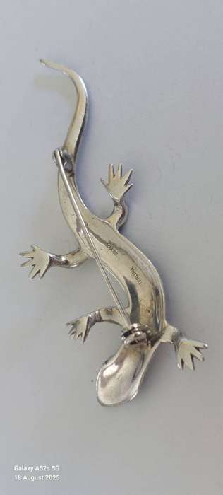Spectacular vintage sterling silver marcasite lizzard brooch 9.9g