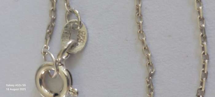 Cutest!! Vintage sterling silver dog pendant with chain 2.8g