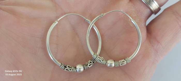 Wow!! Large Vintage sterling silver hoop earrings 4.3g