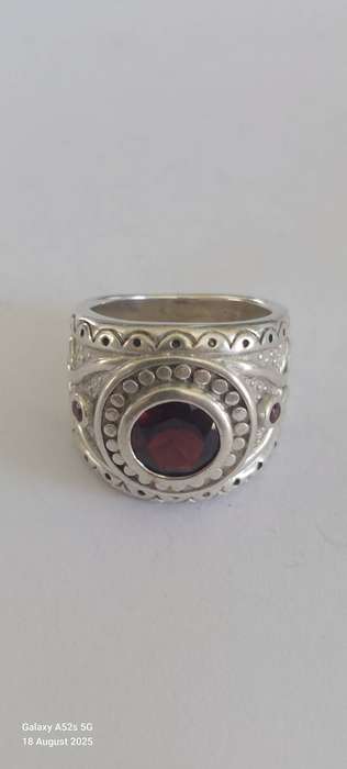 Magnificent large vintage sterling silver garnet ring 13.6g